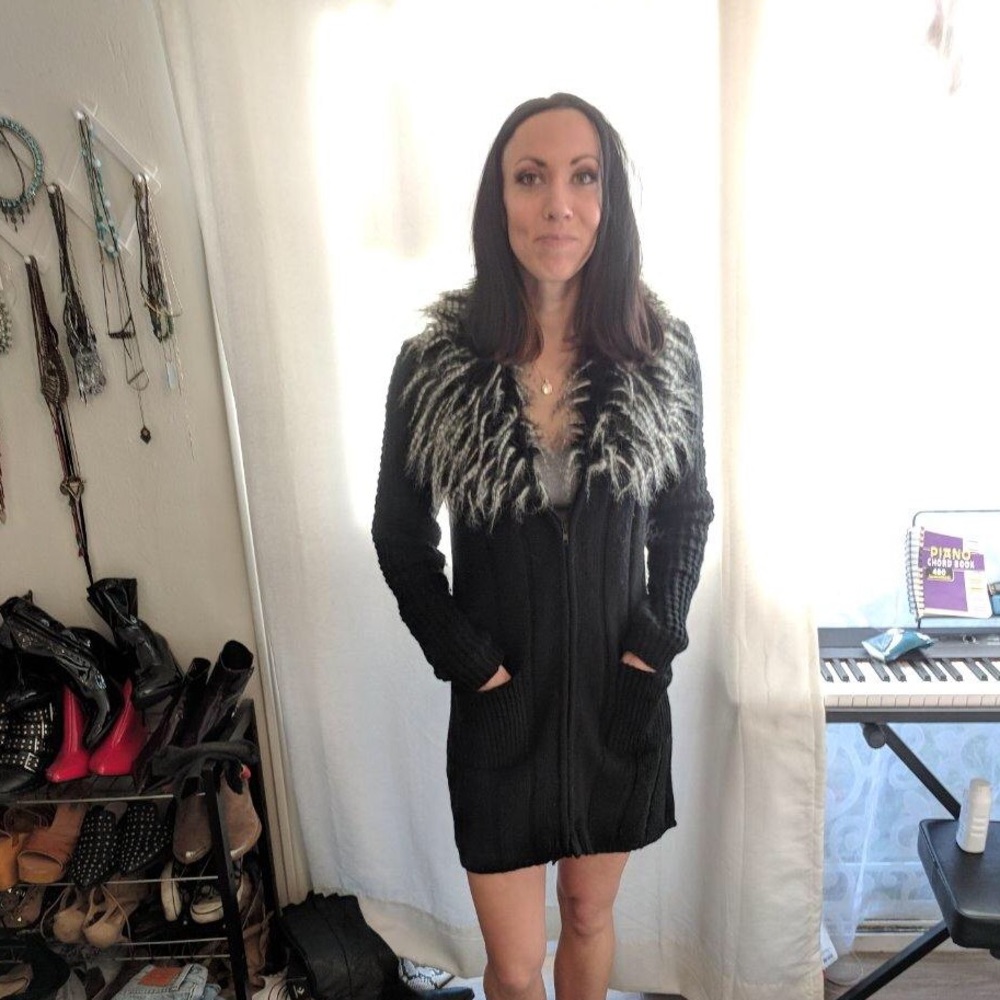 Faux fur sweater sz: m